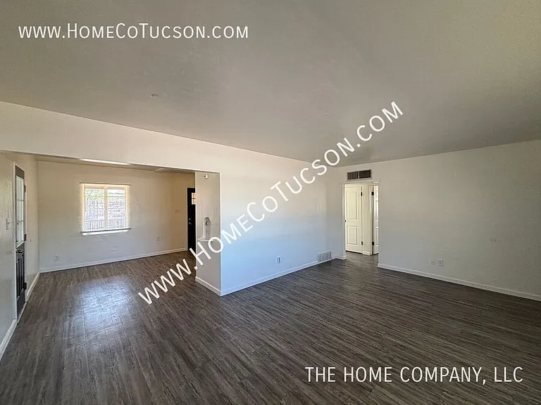 833 W Jacinto St — Photo 16