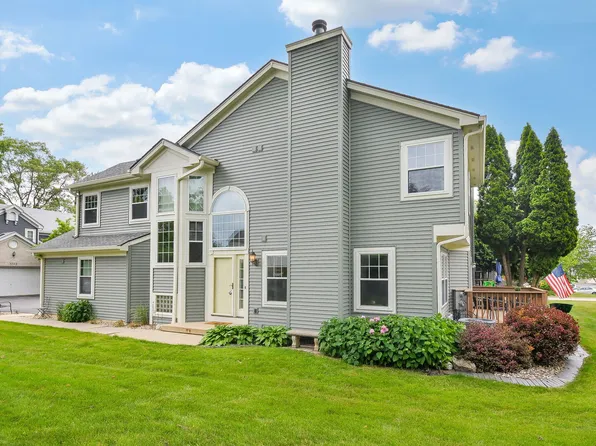 1720 Kresswood Dr, West Chicago, IL 60185