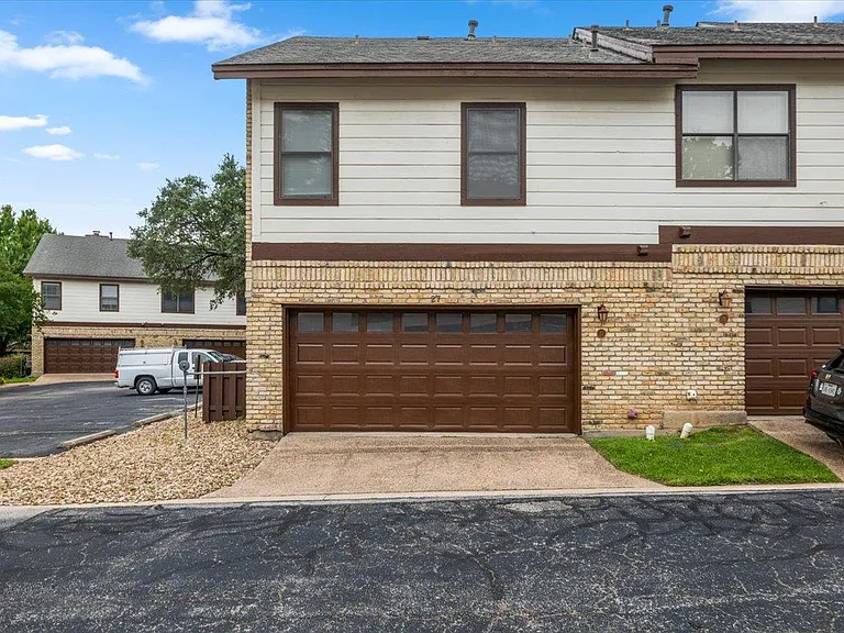 10819 Crown Colony Dr #27 — Photo 21