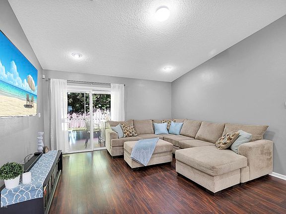 2nd image of 15786 Canoe Creek Dr