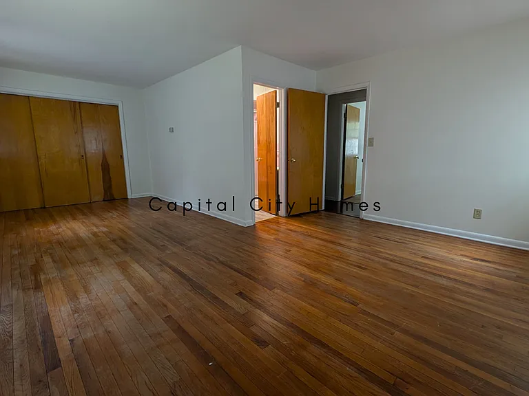 5035 Manning Rd — Photo 5