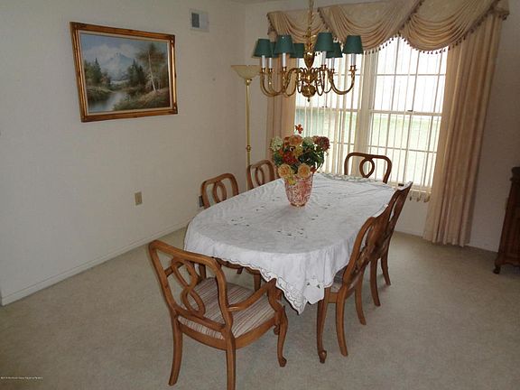 3rd image of 1520 Heatherleaf Ln