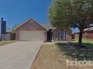 207 Redwood St, Mesquite, TX 75181