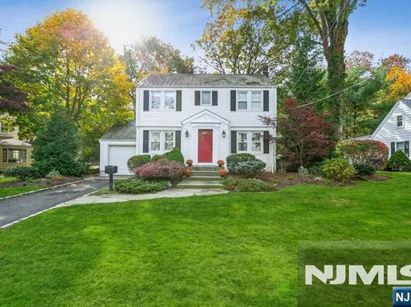 86 Windsor Road, Tenafly, NJ 07670