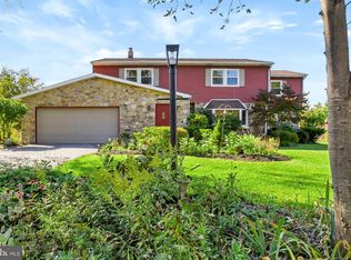 4426 Avon Dr, Harrisburg, PA 17112
