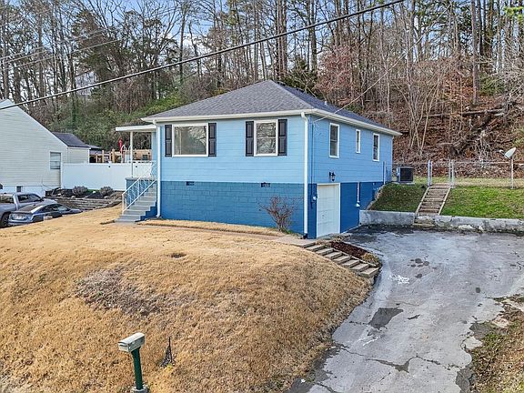 3rd image of 1653 Dogwood Dr