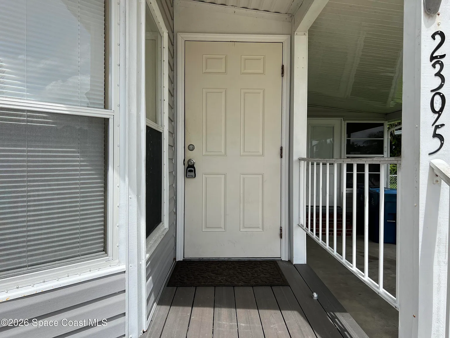 2 bed, 2.0 bath, 1099 sqft, $1,600 — Photo 2