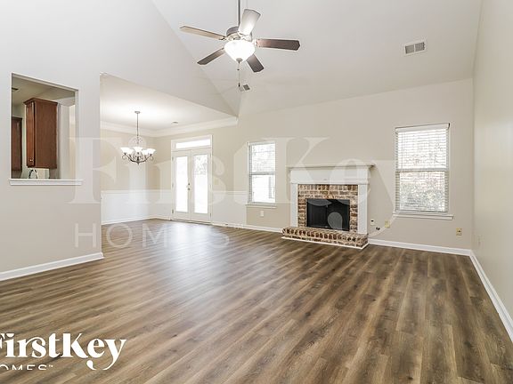 3rd image of 2432 Wingfield Dr