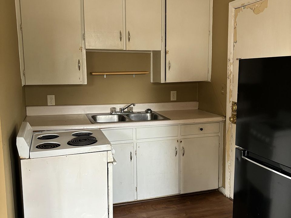 2nd image of 1209 Teche Ave