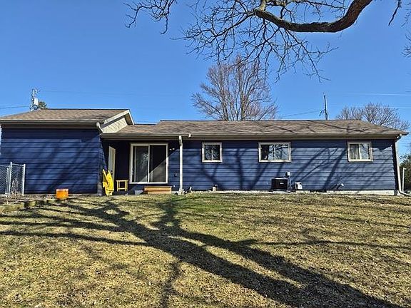 3rd image of 820 WESTERN STREET