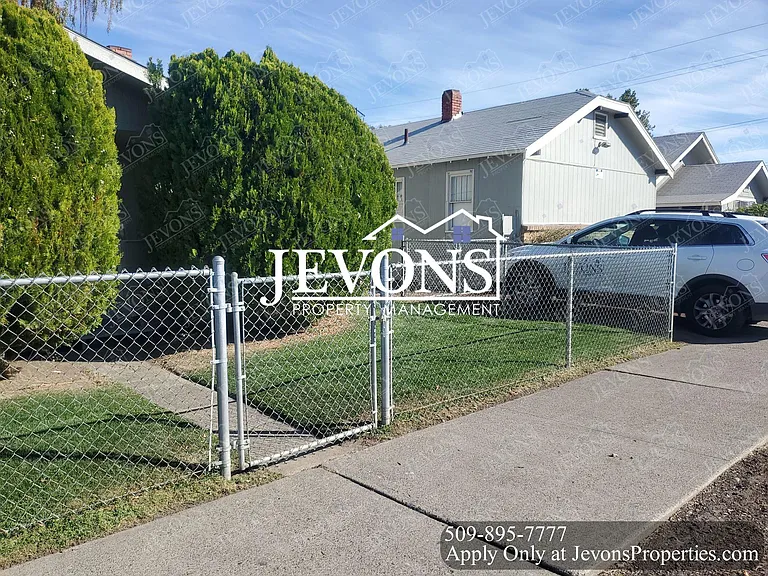 807 N 1st St — Photo 29