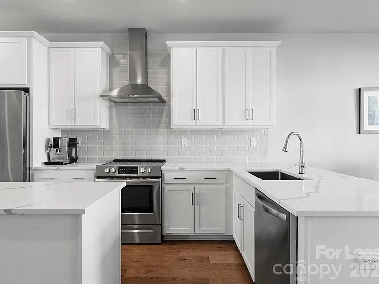 2310 Elizabeth Mill Pl — Photo 2