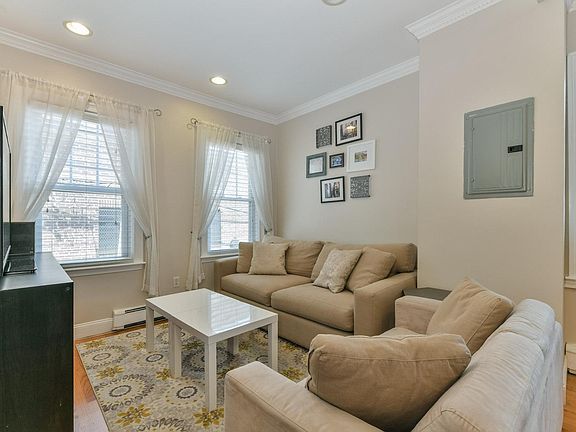 5th image of 277 Silver St Unit 2