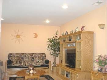 5th image of 221 Feller Dr