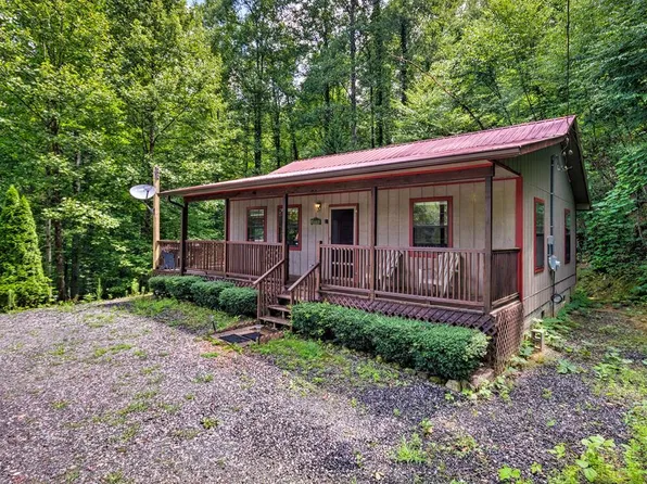 72 Blue Mist Mountain Rd, Bryson City, NC 28789