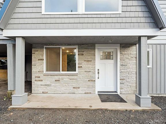 3rd image of 2065 Fritz Cove Rd