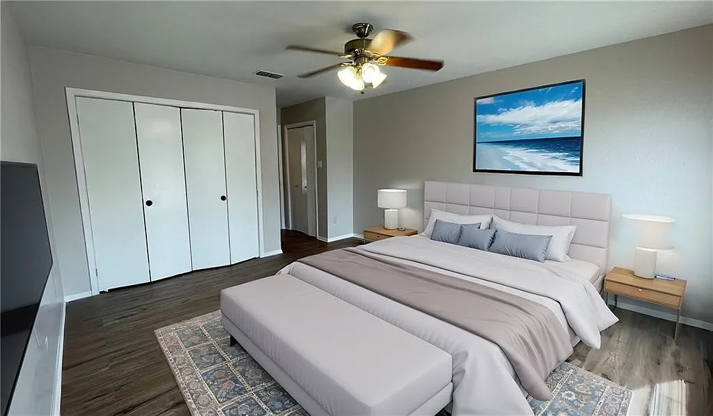 4805 Shadowbend Dr — Photo 3
