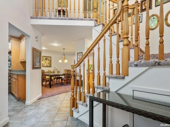 5 Meadowood Drive #5, Jericho, NY 11753