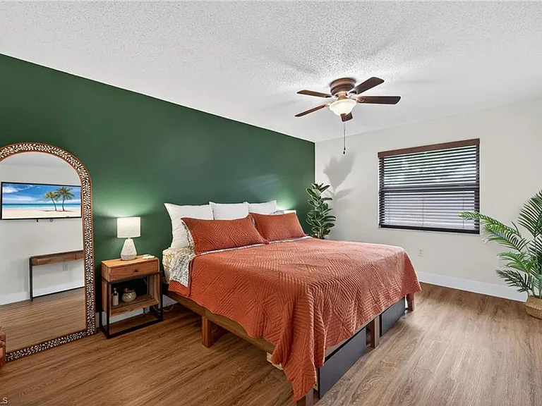 18185 Hilda Dr — Photo 10