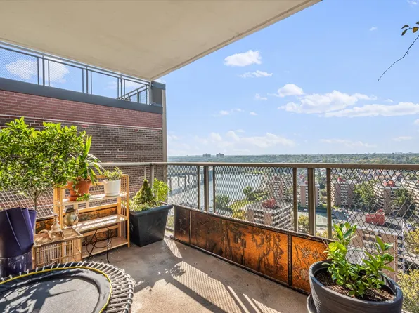 166-25 Powell Cove Boulevard image 3 of 27