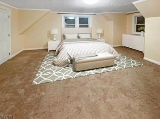 496 Sylvan St, Saddle Brook, NJ 07663