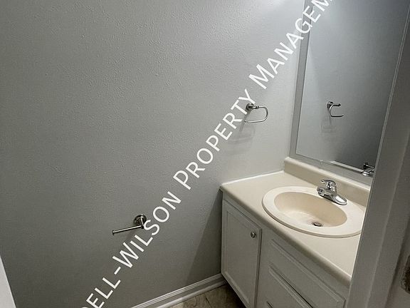 4th image of 6527 English Oaks Dr