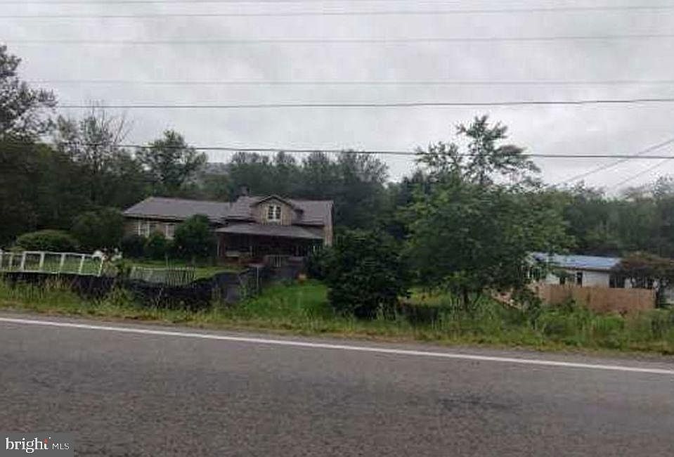 1st image of 502 Springfield Ln