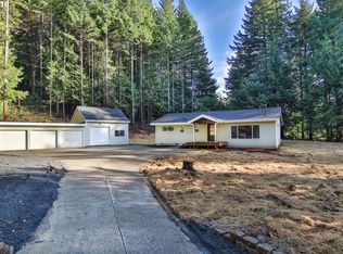 69009 Rocky Rd, North Bend, OR 97459