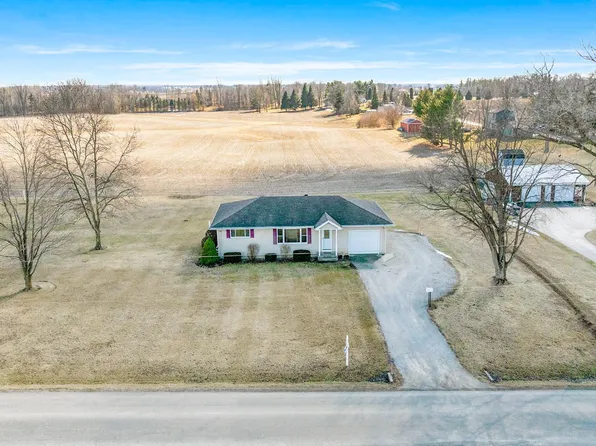 8320 E 300 N, Churubusco, IN 46723