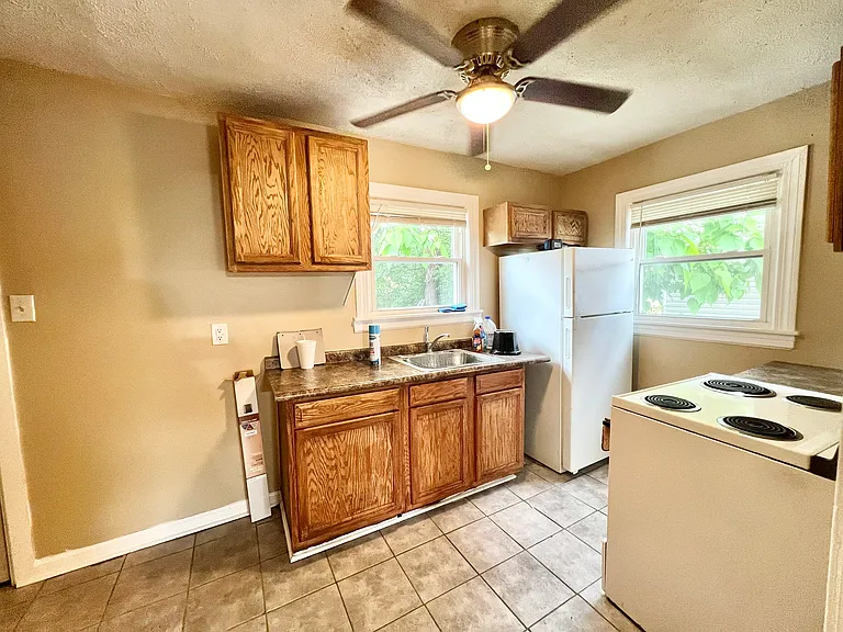 1816 Gregg Ave — Photo 4
