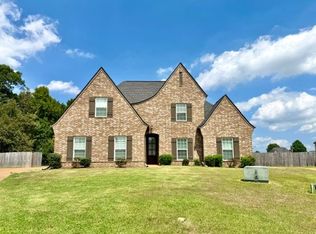 8630 Ainsley Cv, Olive Branch, MS 38654