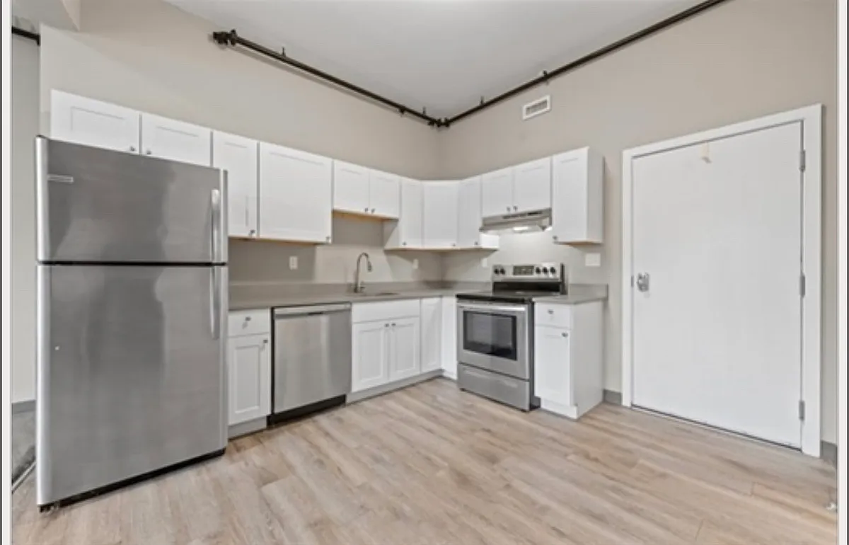Building Photo - 5-7 Pleasant St #403