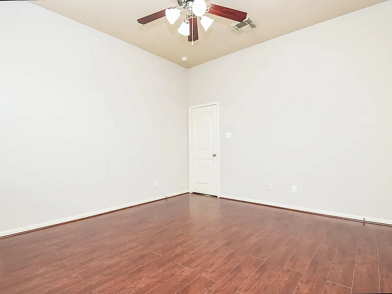 6014 Starbrook Creek Dr — Photo 16