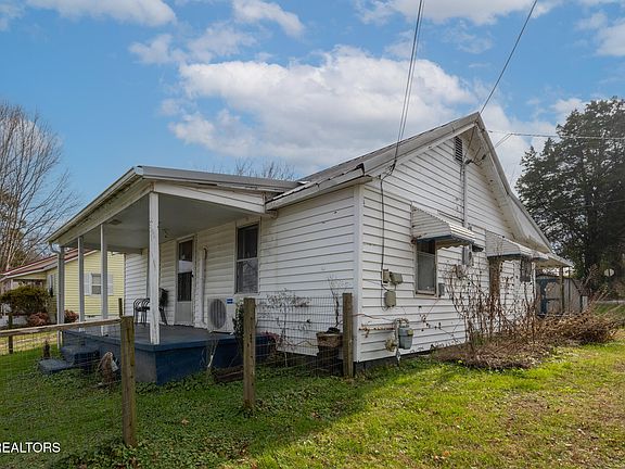 2nd image of 805 Childress Ave