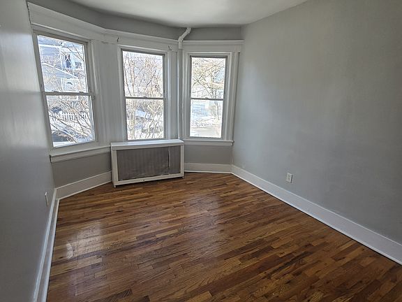 3rd image of 384 Bradford St #G1