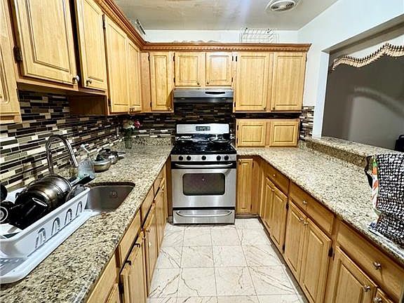 2nd image of 291 Palmetto St