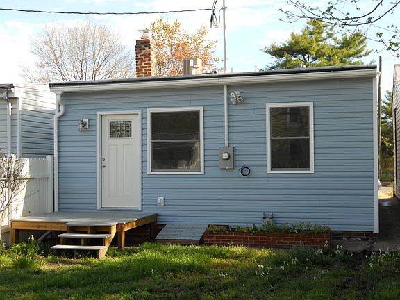 2nd image of 3213 Idlewood Ave