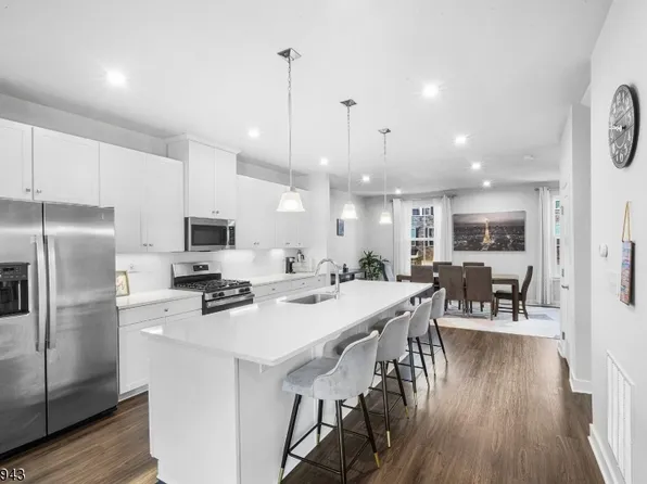 6 Bender St, Mount Olive Twp., NJ 07828