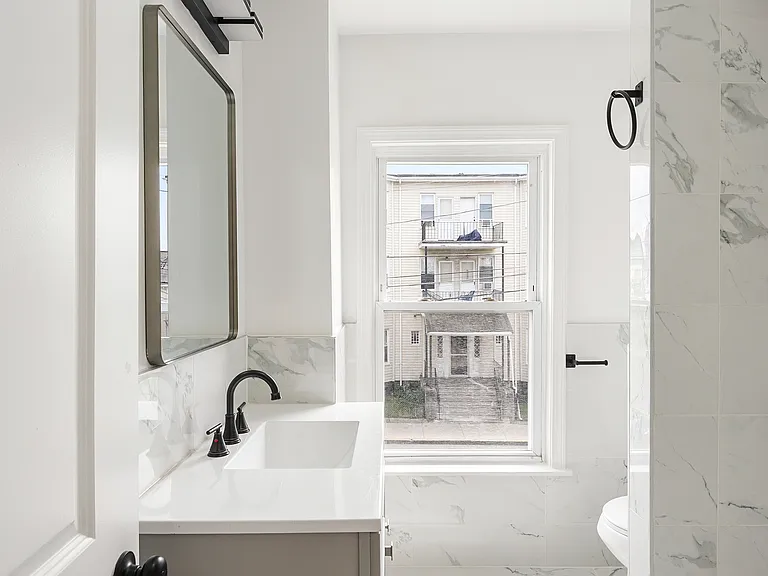 16 Oakes St #2 — Photo 9