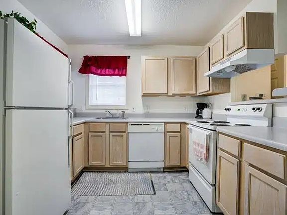 3rd image of 2000 University Woods Rd APT 202