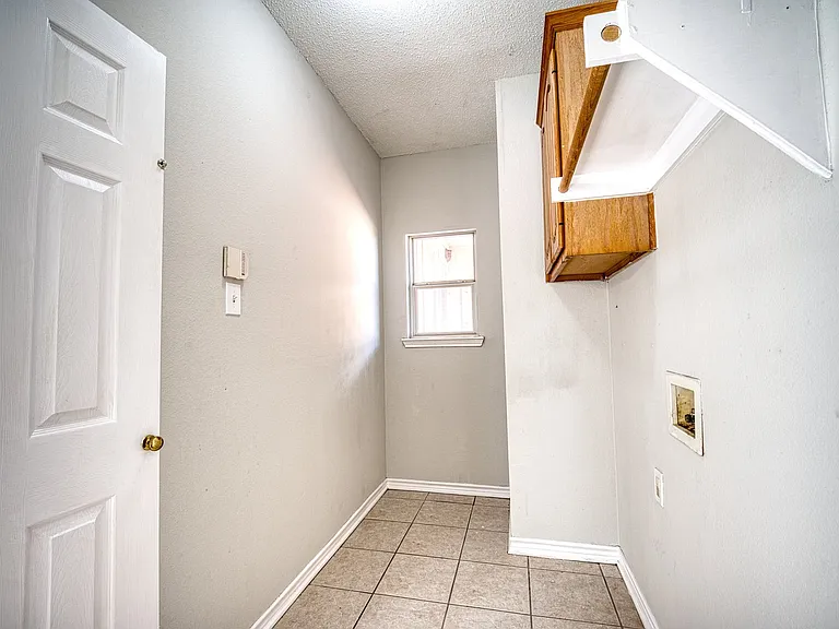 1532 Tanglewood Dr — Photo 5