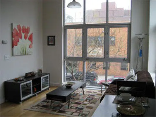 Rented by MCR Realty | media 2
