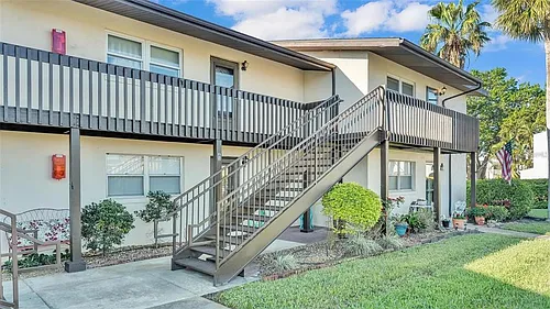900 Avenue Z SE Photo 1