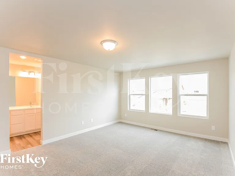 10645 Luneth Dr — Photo 8