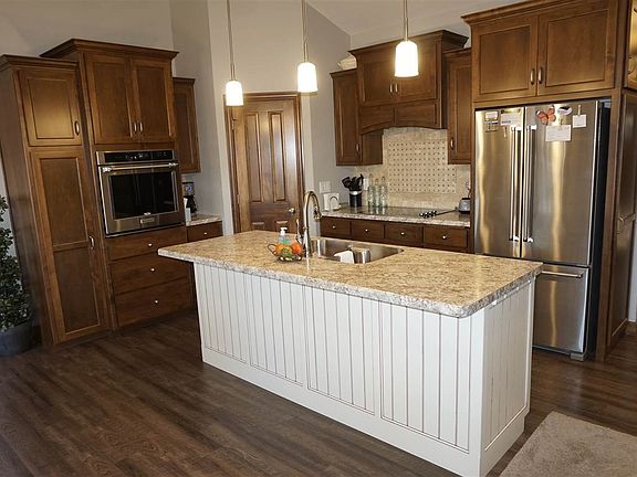 Nicely laid out Kitchen  with Pantry