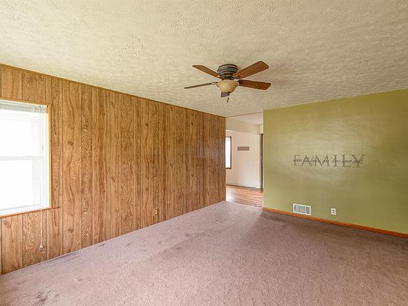 3rd image of 955 Haverhill Dr