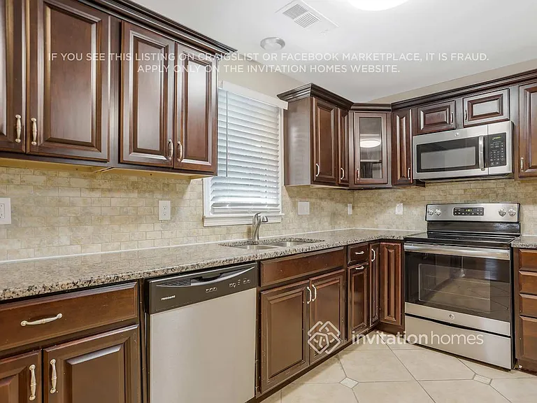 3031 Remington St — Photo 7