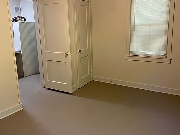 5th image of 668 Summersby St #B