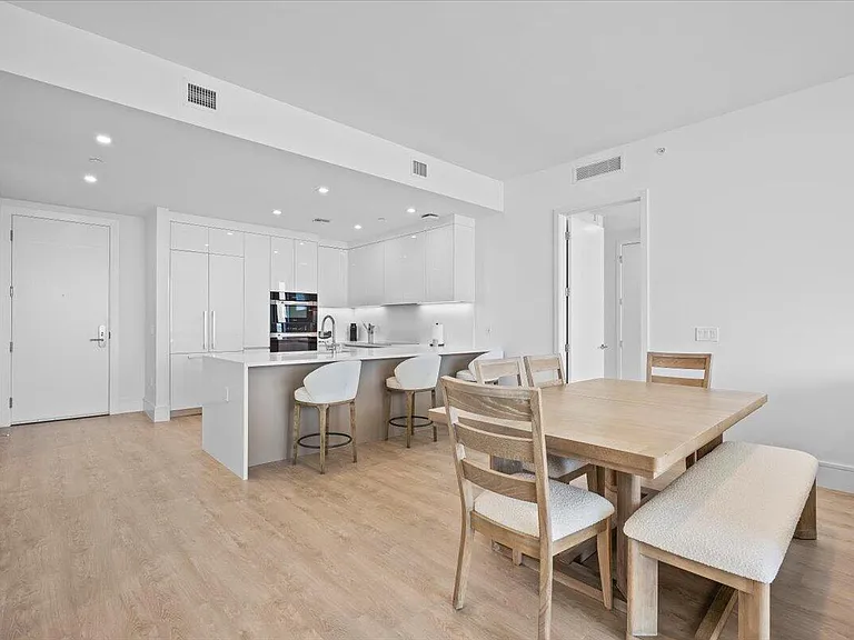 220 Lake Shore Dr #1513 — Photo 10