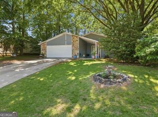 1462 Country Downs Dr, Norcross, GA 30093